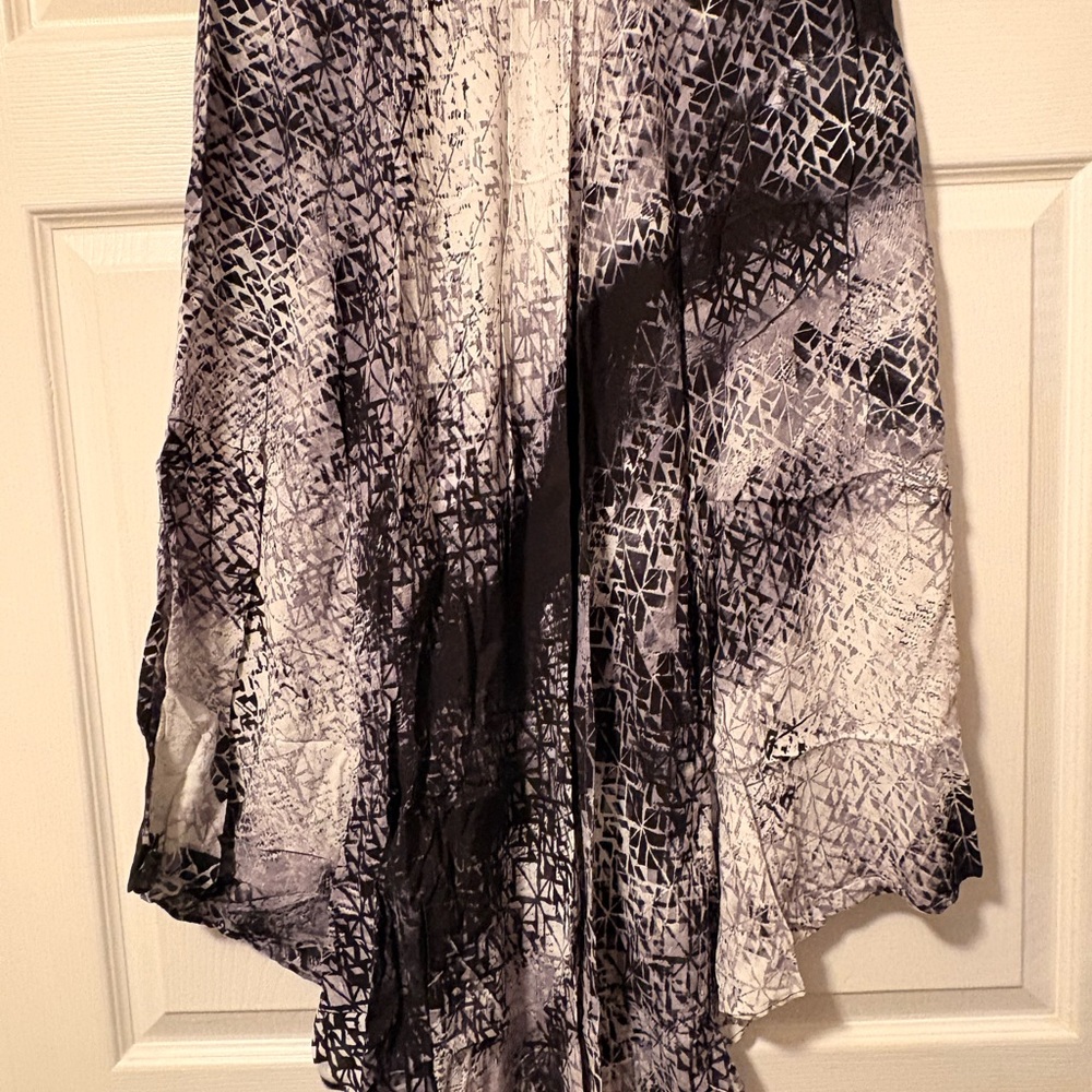 Chic Asymmetrical Skirt in Black and White